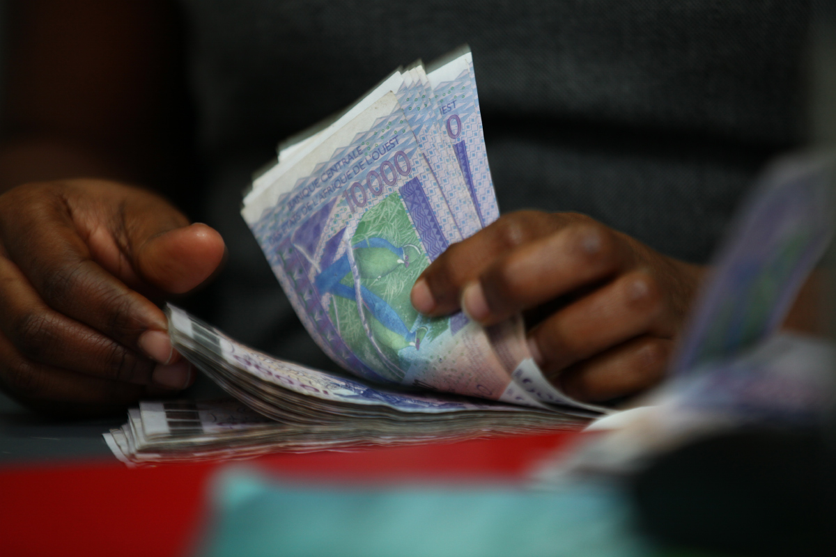 Corporate banque d'image, Stock photo institutionnel de Cofina Senegal  à Dakar - point-e